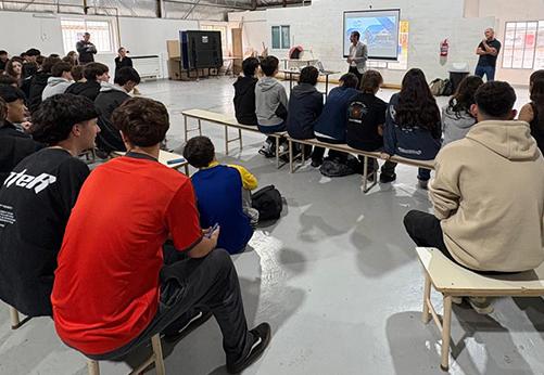 Encuentros con estudiantes, docentes e instituciones sociales y deportivas de Río Negro y Neuquén